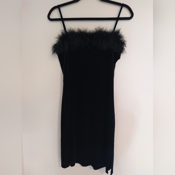 90s Baddie Boa Dress - Picture 3 of 5